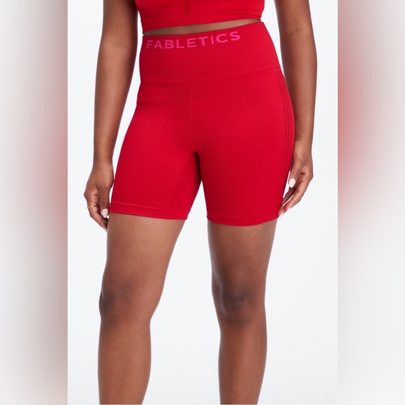 Fabletics Sync Seamless High-Waisted 6'' Short in Sweet Cherry/Plush Pink - Picture 2 of 8